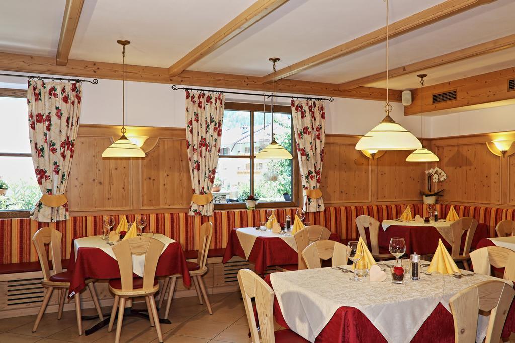 Hotel Olympia Sarentino Εξωτερικό φωτογραφία